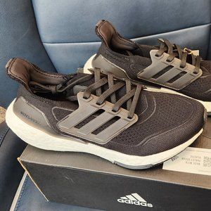 Women’s Adidas UltraBoost 21W Size 7.5 NIB Black/Gray